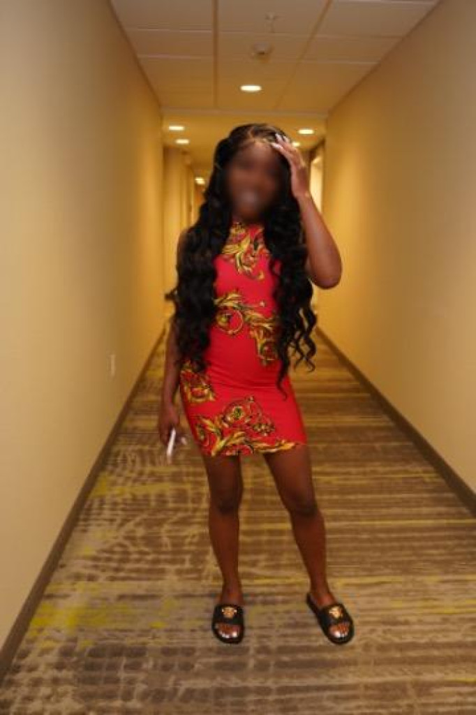 Gorgeous FinDOM Brat😈📲 By Appt. Only🩷 photo 1