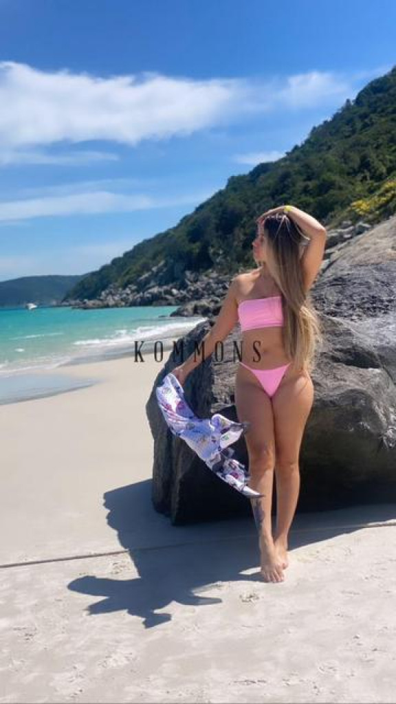 Thaís photo 1