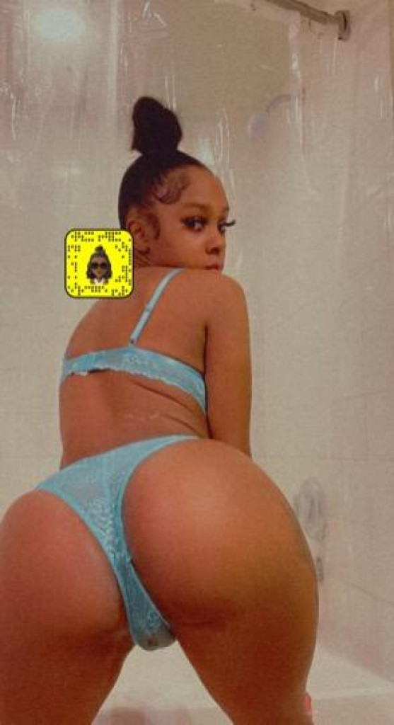 Wet & Always Ready Colombian Mami😋😘 photo 1