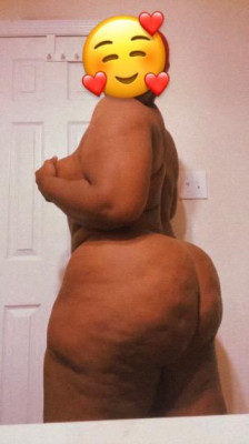 Thickems 🍑 is here San Antonio 4/20 friendly 🍑 read menu BELOW For my Specials Happy monday 😘 start your week right 😏 listing photo