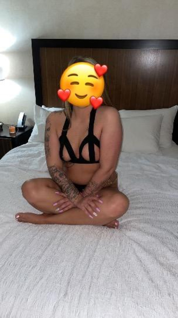 Kayla photo 1